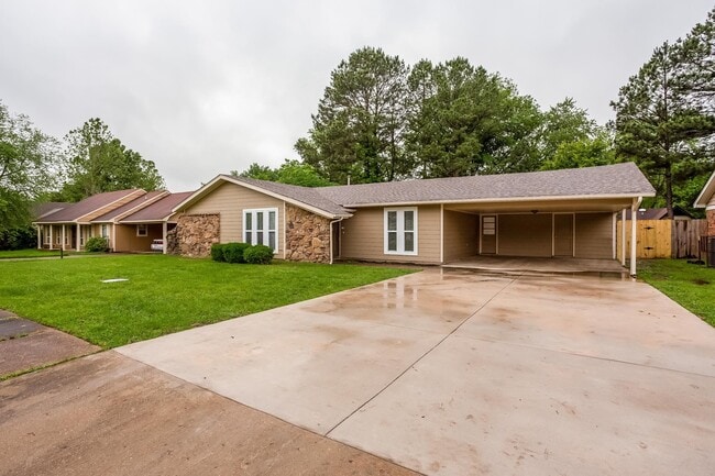 4471 Laird Dr in Memphis, TN - Building Photo - Building Photo