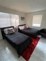 3210 Canal Dr in Pompano Beach, FL - Building Photo