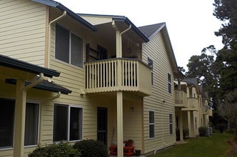 Pacific Pines in Bandon, OR - Foto de edificio - Building Photo
