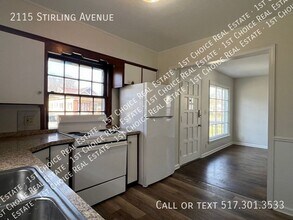 2115 Stirling Ave in Lansing, MI - Building Photo - Building Photo