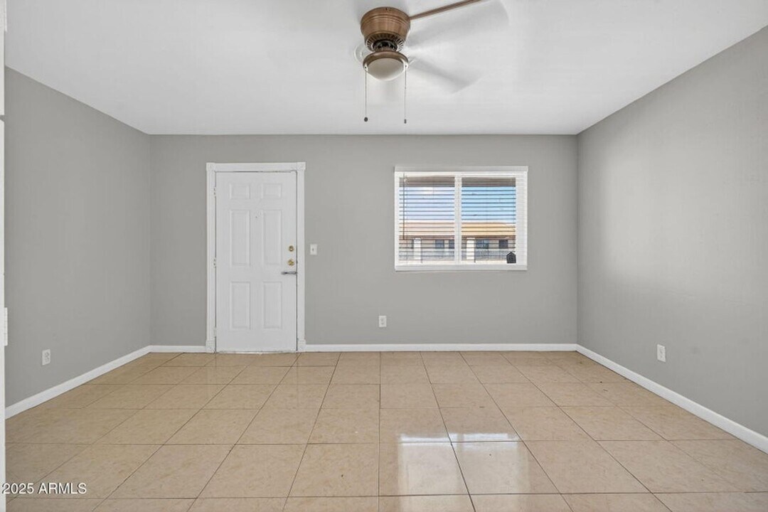 21622 N 23rd Ave in Phoenix, AZ - Building Photo