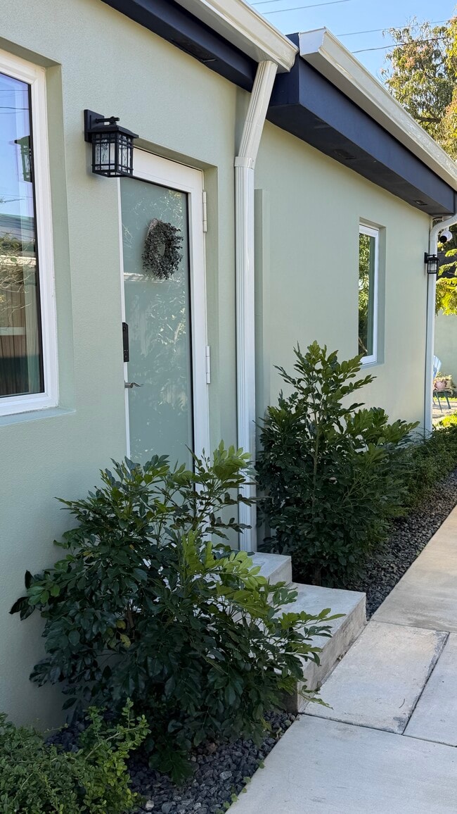 property at 560 SE 6th St