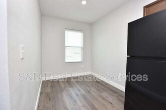 525 Albatross Dr in Poinciana, FL - Foto de edificio - Building Photo