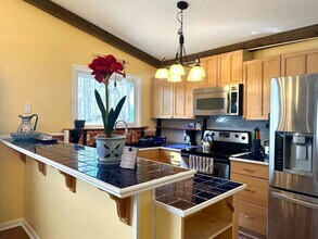 615 Tall Oaks Rd in Chapel Hill, NC - Building Photo - Building Photo
