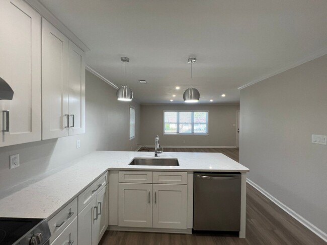 property at 10 Deanna Dr