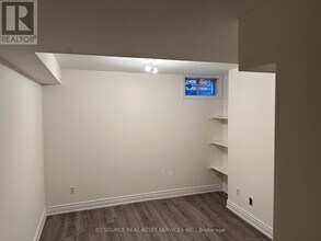 155 Highland Crescent in Toronto, ON - Building Photo - Building Photo
