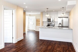 1900 Washington St, Unit 7T in Boston, MA - Building Photo