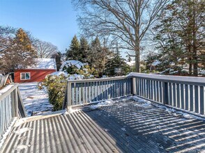 12 Rams Hill in Glenwood Landing, NY - Building Photo - Building Photo