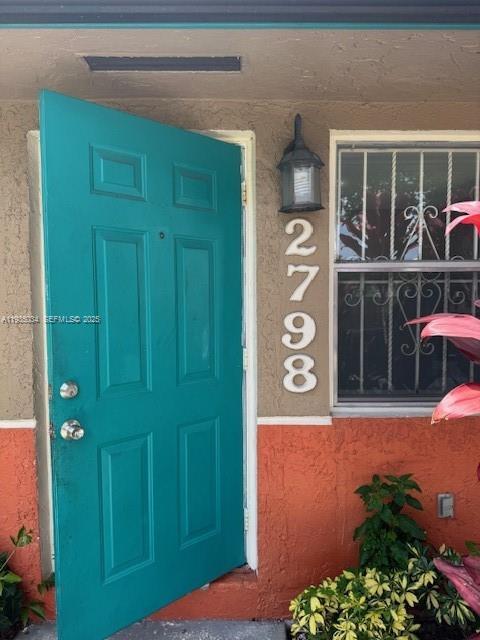 2798 NW 88th St in Miami, FL - Foto de edificio - Building Photo