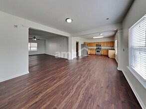 104 Thorsen Dr in Mooresville, NC - Foto de edificio - Building Photo