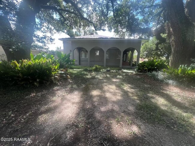 301 N Mall St in Lafayette, LA - Building Photo - Building Photo