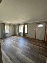 1422 9th St NW in Cedar Rapids, IA - Building Photo