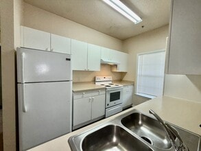 3567 Conroy Rd in Orlando, FL - Foto de edificio - Building Photo