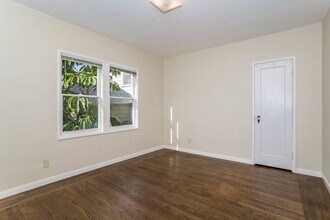 2432 Webb Ave in Alameda, CA - Building Photo - Building Photo