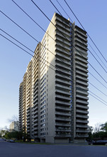 The Parkwest in Ottawa, ON - Building Photo - Building Photo