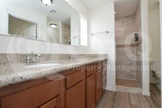 3225 E Earll Dr in Phoenix, AZ - Building Photo - Building Photo