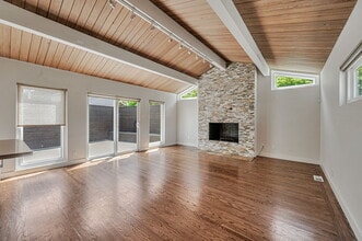 72 Robinson Dr in Daly City, CA - Building Photo - Building Photo