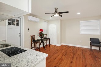1333 Pine St in Philadelphia, PA - Building Photo - Building Photo