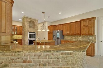10111 Bluffview Cir in Pilot Point, TX - Building Photo - Building Photo