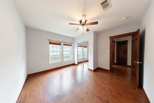 property at 1229 W 21st St