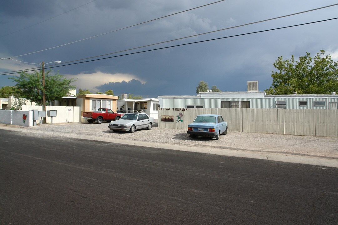 701 W Thurber in Tucson, AZ - Building Photo