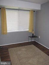 210 Park Terrace Ct SE-Unit -61 in Vienna, VA - Building Photo - Building Photo