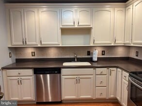 5603 Spruce Mill Dr in Morrisville, PA - Building Photo - Building Photo