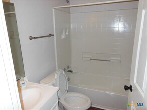 824 W Mill St in New Braunfels, TX - Building Photo - Building Photo