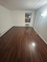 35 Park Ave in Suffern, NY - Building Photo - Building Photo