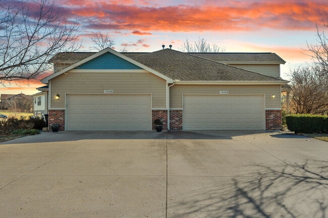 property at 1522 Legend Trail Dr