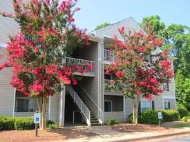 Clemson Ridge Apartments in Seneca, SC - Building Photo