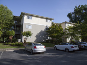 University Commons in Chapel Hill, NC - Building Photo - Building Photo