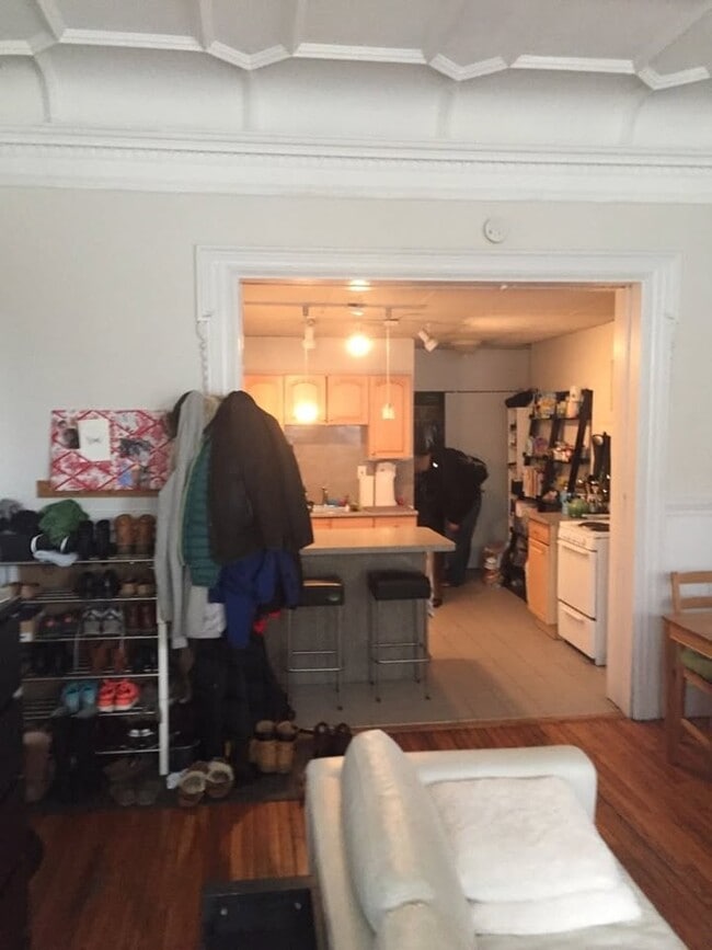 property at 471 Commonwealth Ave