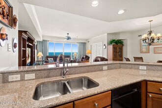 1900 N Atlantic Ave in Daytona Beach, FL - Building Photo - Building Photo