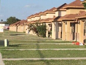 12 Rockport St in Alton, TX - Building Photo - Building Photo