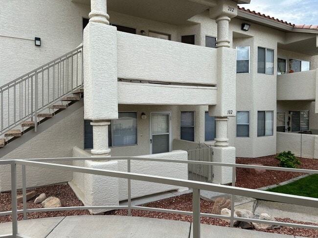 property at 465 Mesa Blvd