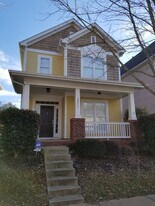 15211 Barnsbury Dr in Huntersville, NC - Building Photo