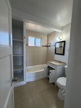 585 Denslowe Dr in Reno, NV - Building Photo - Building Photo