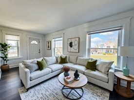 2710 Woodlawn St in Harrisburg, PA - Building Photo