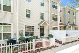 311 Gilman Ln in Raleigh, NC - Building Photo