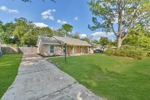 12614 Dermott Dr in Houston, TX - Building Photo