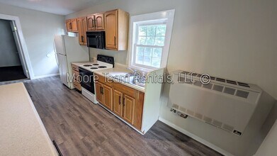 136 Sweetpea Ln in Hendersonville, NC - Building Photo - Building Photo