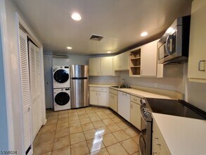 81 Western Ave in Morristown, NJ - Building Photo - Building Photo