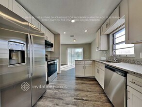 7813 Chaperon Ct in Tampa, FL - Foto de edificio - Building Photo