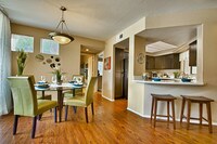 Building Photo - Bella Vista Apartments in Phoenix, Arizona