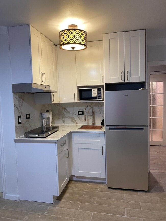 2430 NW 102nd Way, Unit 2430 in Pembroke Pines, FL - Building Photo - Building Photo