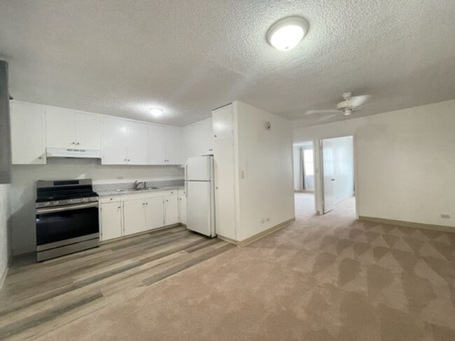 property at 3003 Ala Napuaa Pl