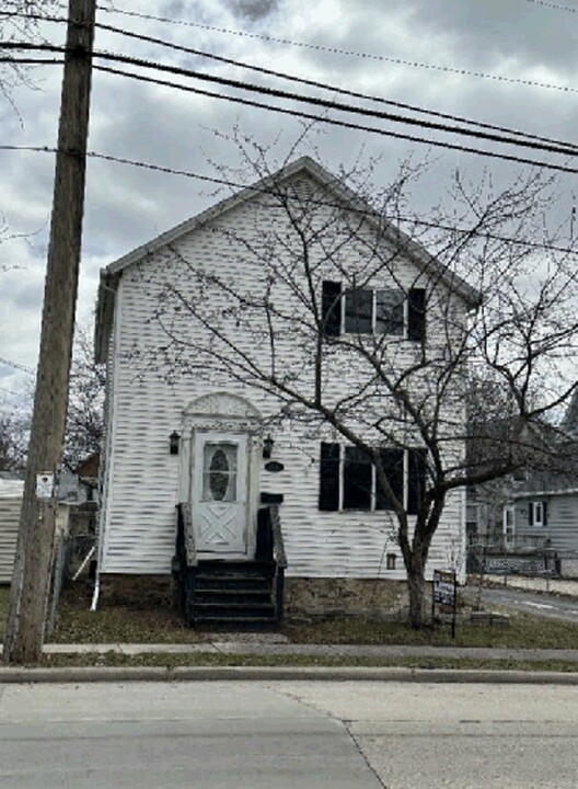 51 S Hickory St in Fond du Lac, WI - Foto de edificio