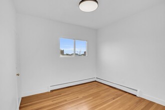 54 Bonair St, Unit 3 in Somerville, MA - Building Photo - Building Photo