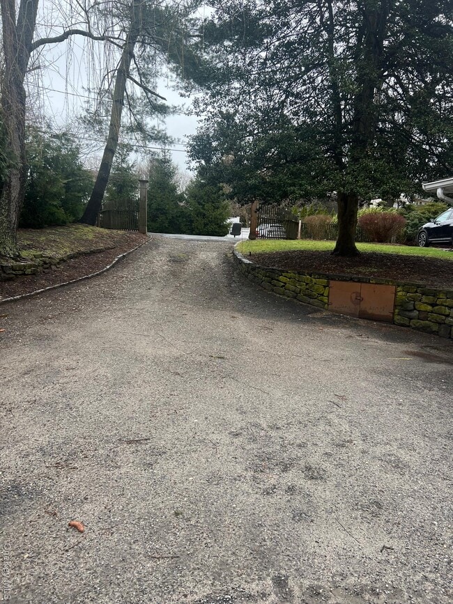 property at 7 Harbor View Rd